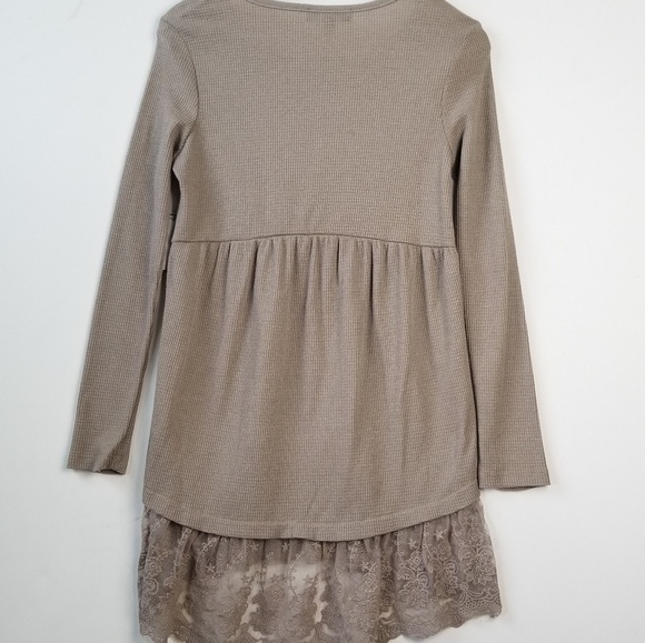 𝅺NEW! GRAY SAKS FIFTH AVENUE Thermal/Lace Tunic Top XS - Picture 3 of 6